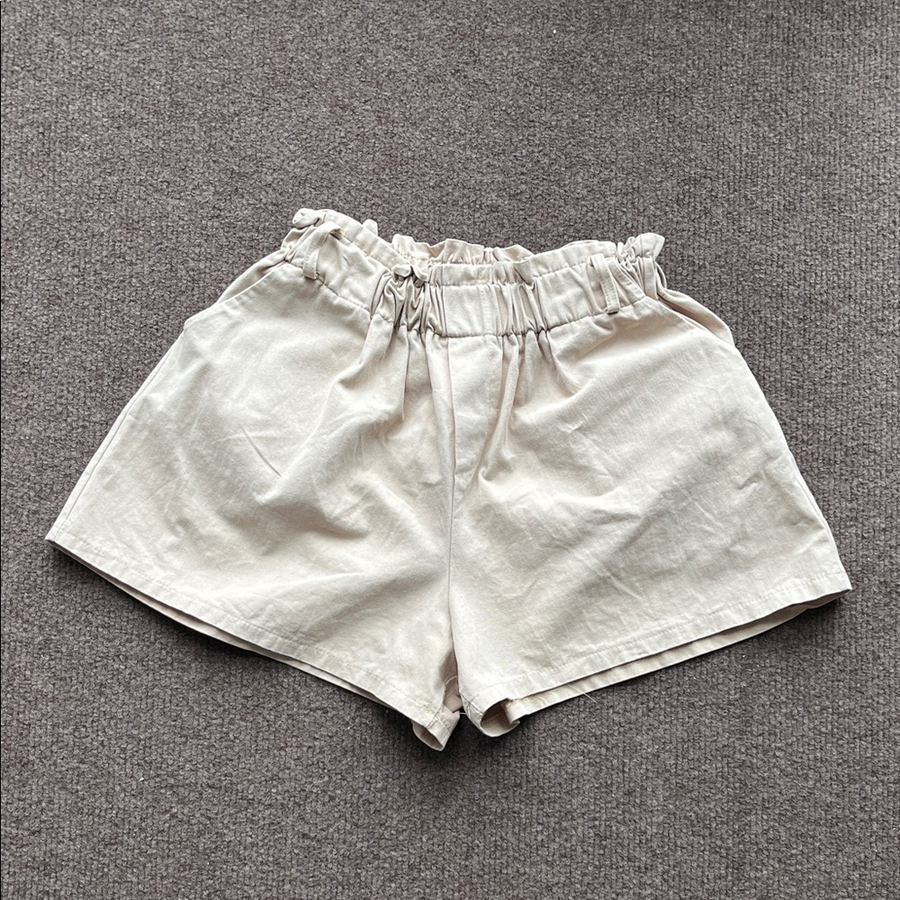 High-Waist Paperbag Linen Blend Women’s Shorts — Cream